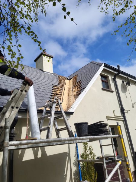 Roofing Contractor Bordon